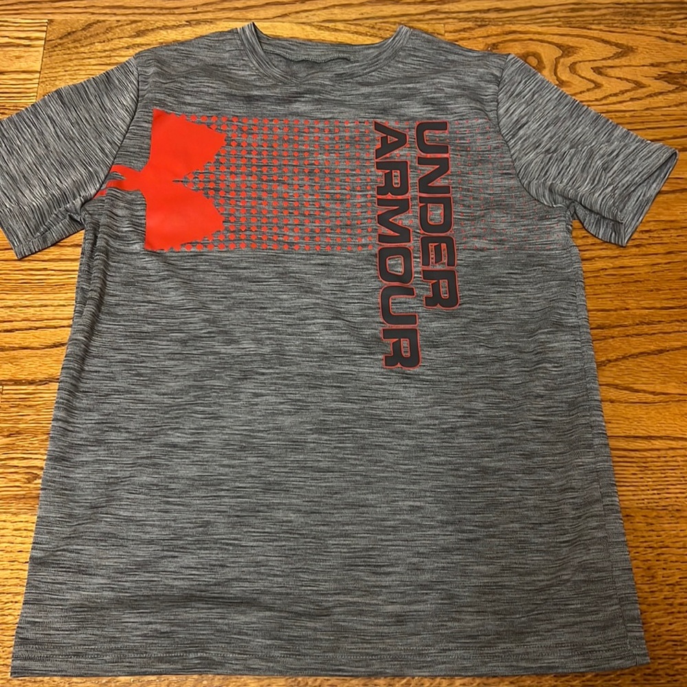 Under Armour t-shirt